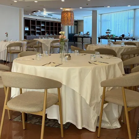 Naples Park 4*